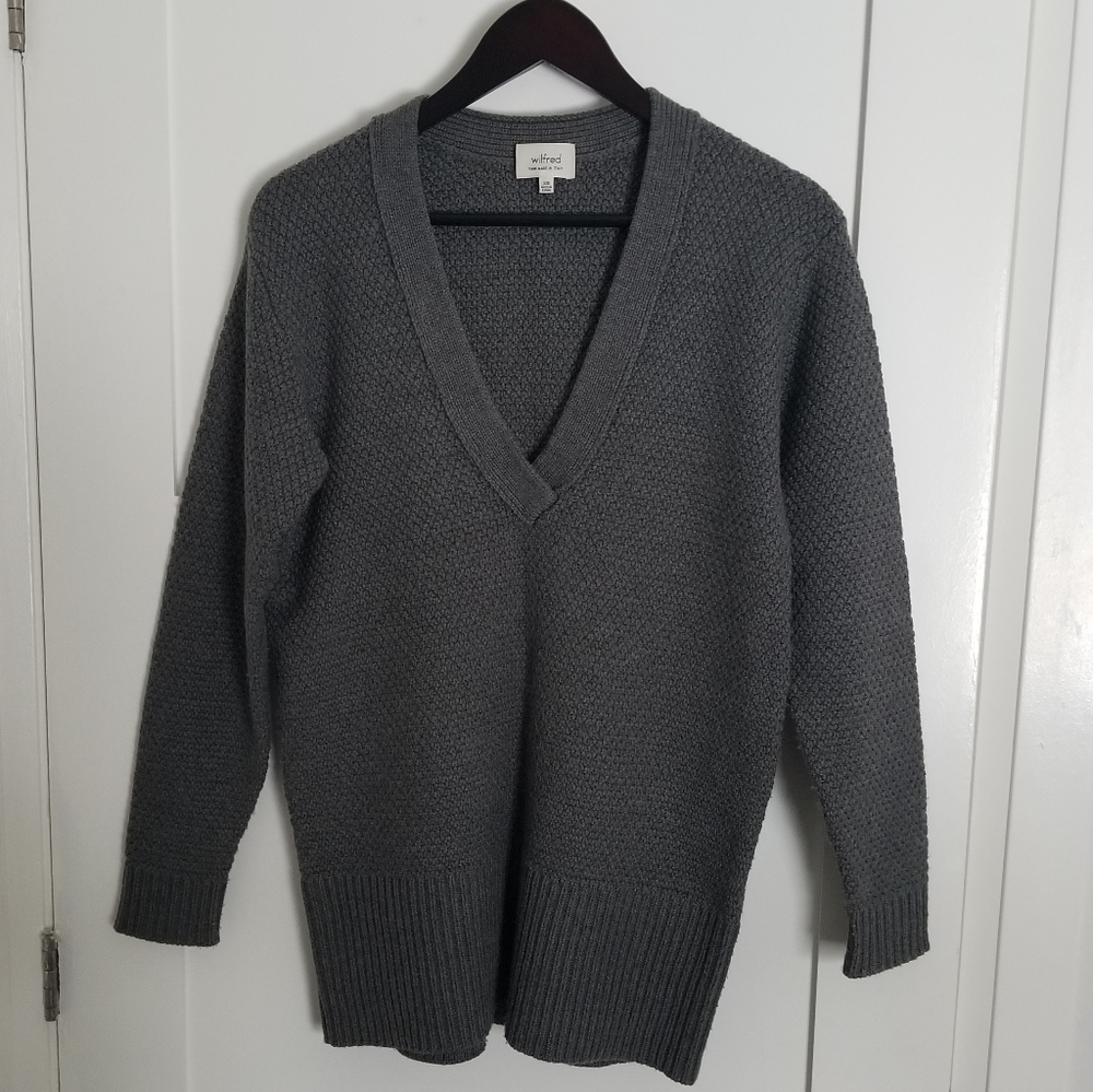 Aritzia Wilfred Tunic Sweater